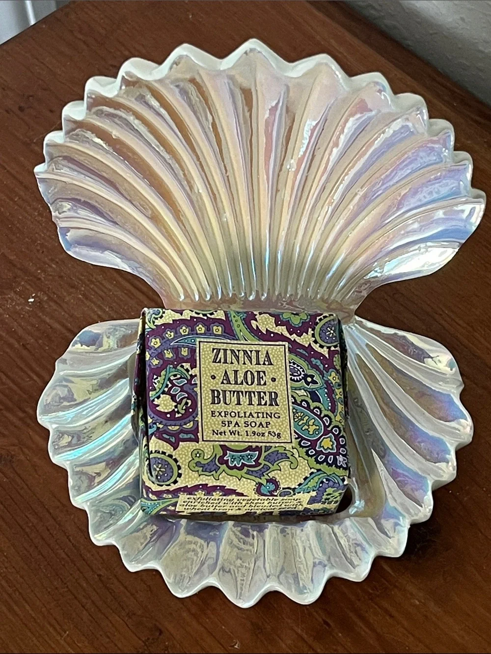 Bath & Body Works Iridescent  Gradient Scallop Soap Dish w Botanic Soap